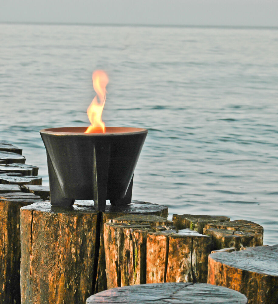 Schmelzfeuer Outdoor CeraLava - Die windsichere Gartenfackel aus CeraLava - SFC von DENK Keramik