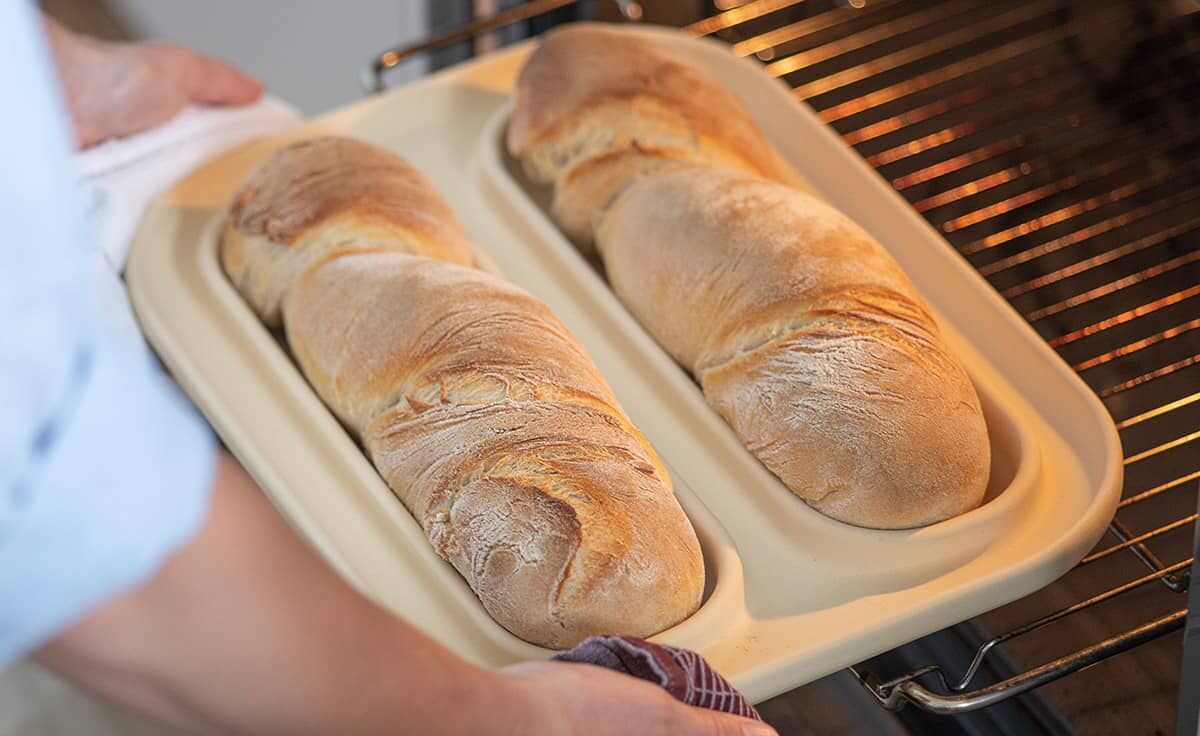 DENK Keramik Baguettebäcker | Die patentierte Backplatte für Baguettes und Hefegebäck | BAB von DENK Keramik DENK Keramik Baguettebäcker | Die patentierte Backplatte für Baguettes und Hefegebäck | BAB von DENK Keramik