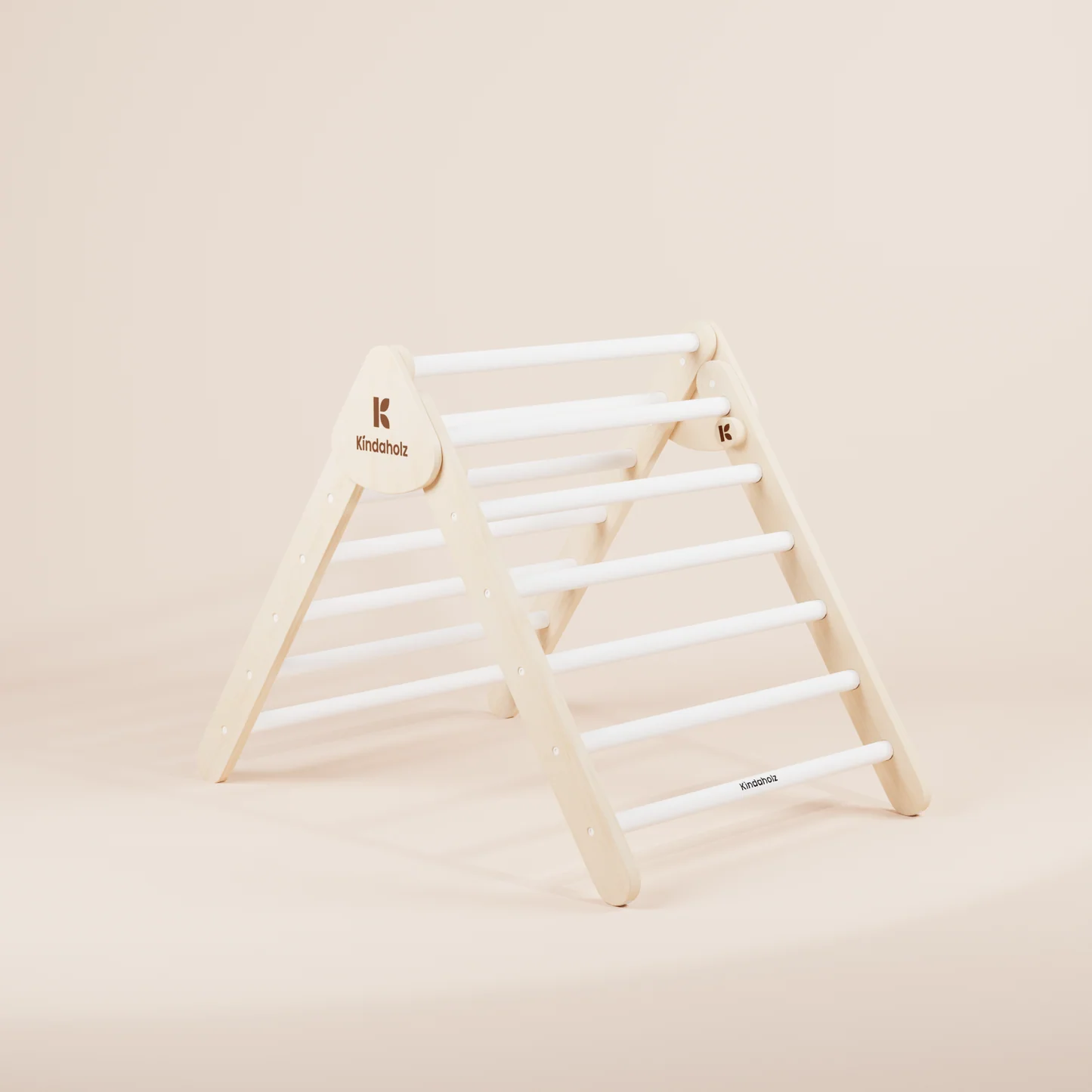 Kindaholz SAMI Kletterdreieck Weiß Indoor Kletterdreieck aus FSC Holz von Kindaholz