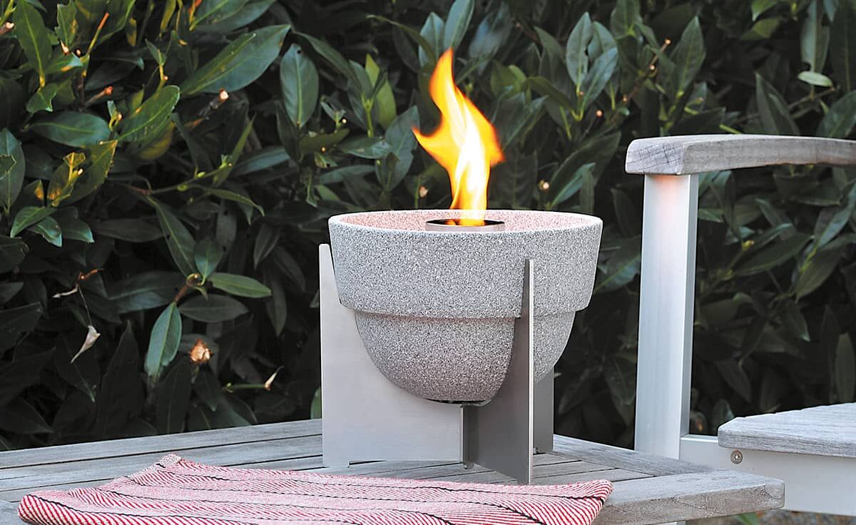 DENK Keramik Schmelzfeuer Outdoor L Granicium mit Fuß aus Edelstahl | Deckel L (SLG + SLG-DE) von DENK Keramik