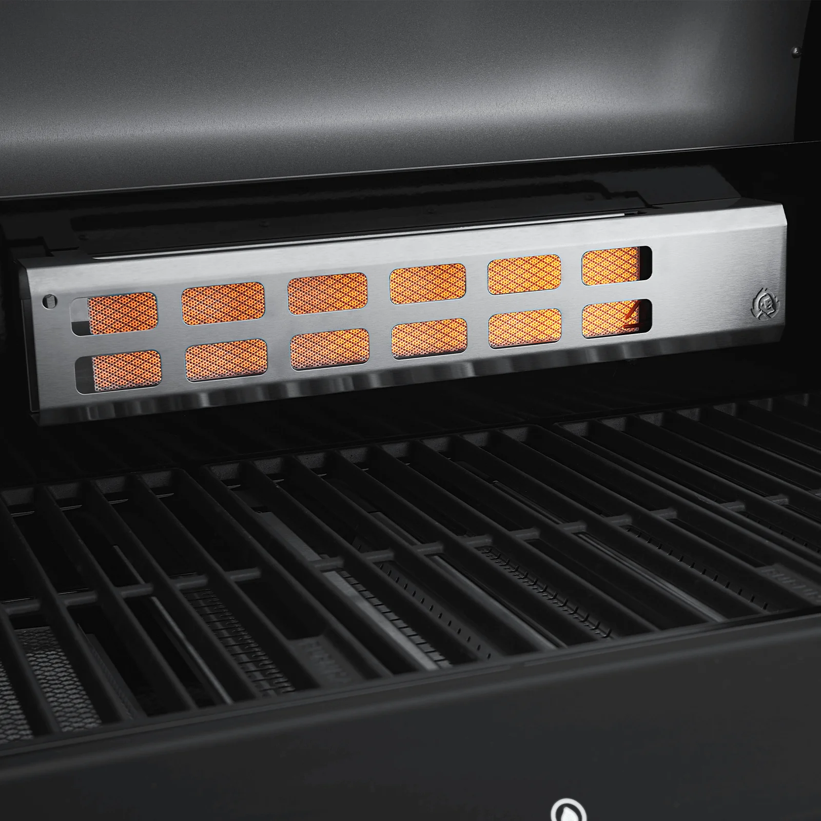 BURNHARD Fat FRED Deluxe Gasgrill 6-Brenner in der Farbe Schwarz mit Gusseisenrost von BURNHARD