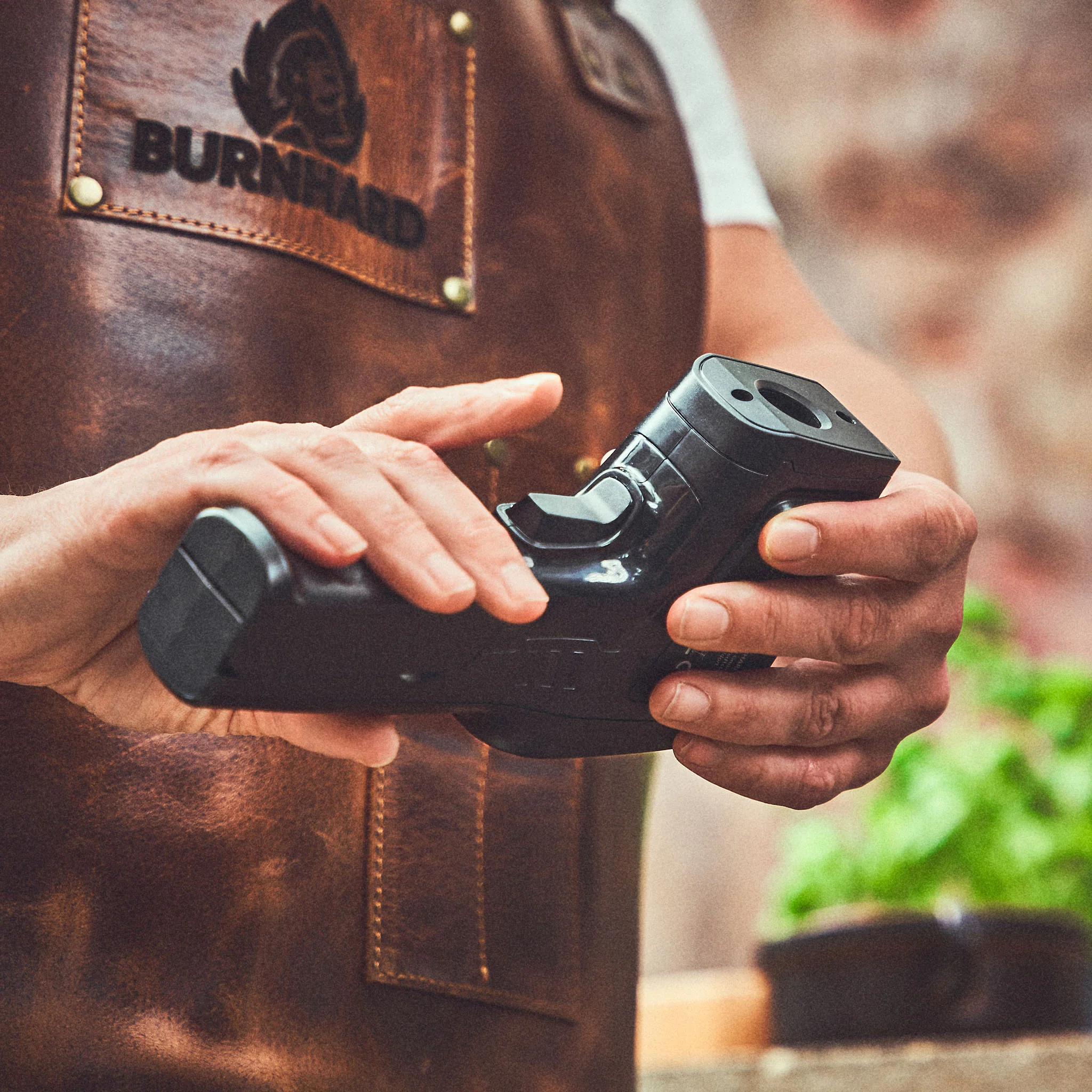 BURNHARD Pizzaaufsatz Starter-Set 2-tlg. mit Infrarot-Thermometer von BURNHARD