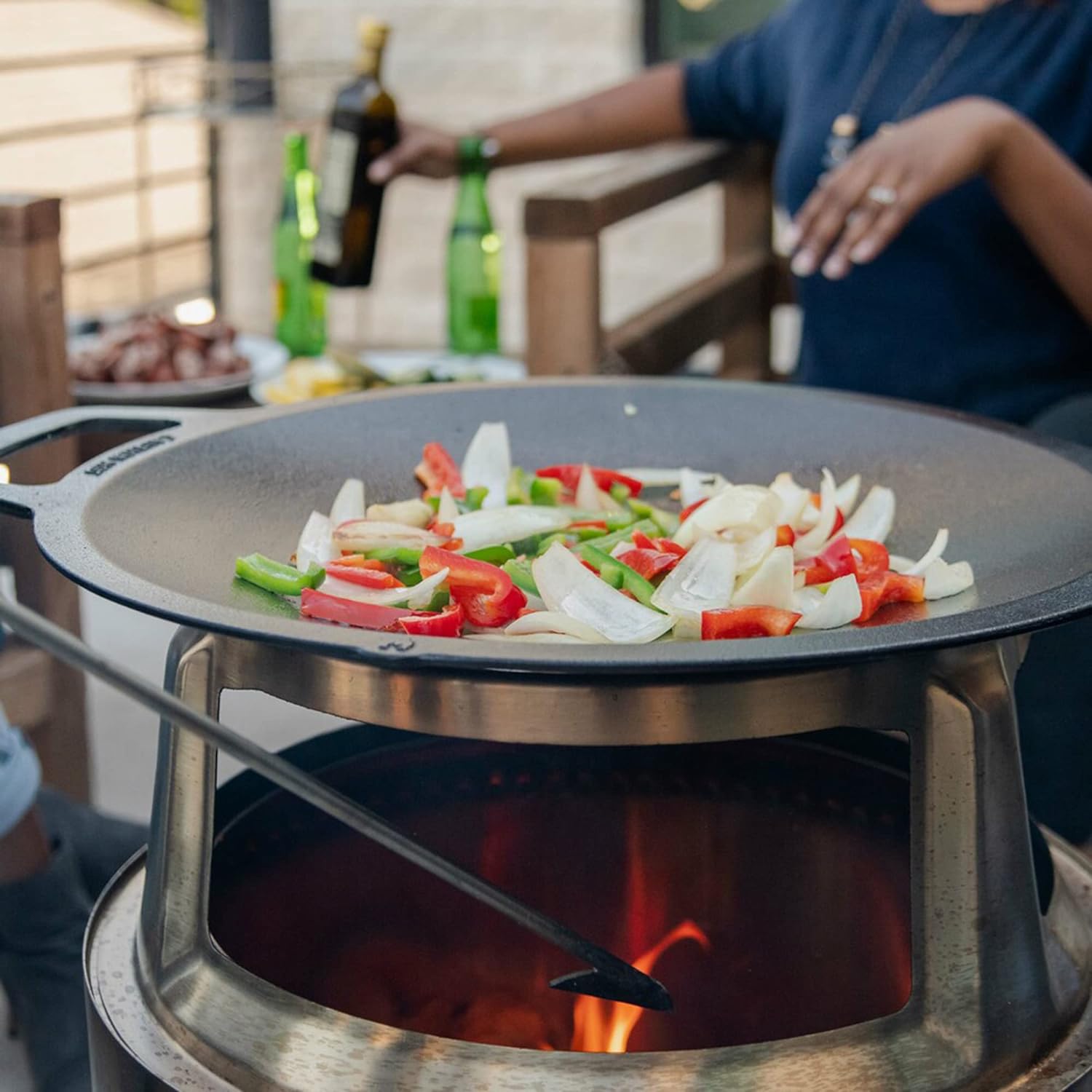Solo Stove Bonfire Cast Iron Wok Top + Hub