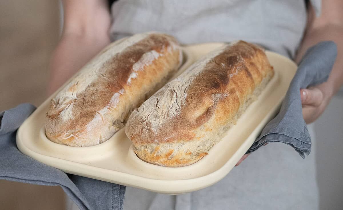 DENK Keramik Baguettebäcker | Die patentierte Backplatte für Baguettes und Hefegebäck | BAB von DENK Keramik