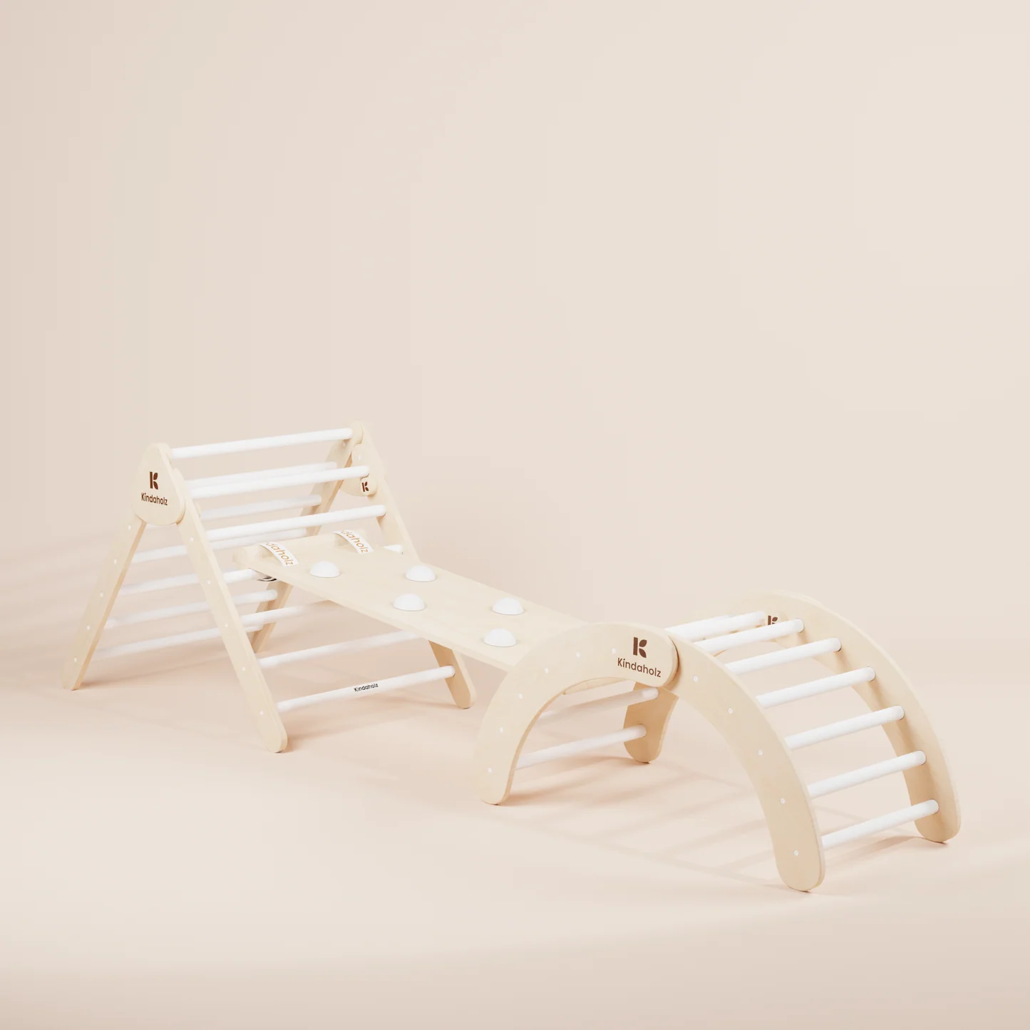 Kindaholz SAMI Kletterdreieck mit NINA Kletterbogen und NOAH Rutschrampe Weiß Indoor Kletterset aus FSC Holz von Kindaholz