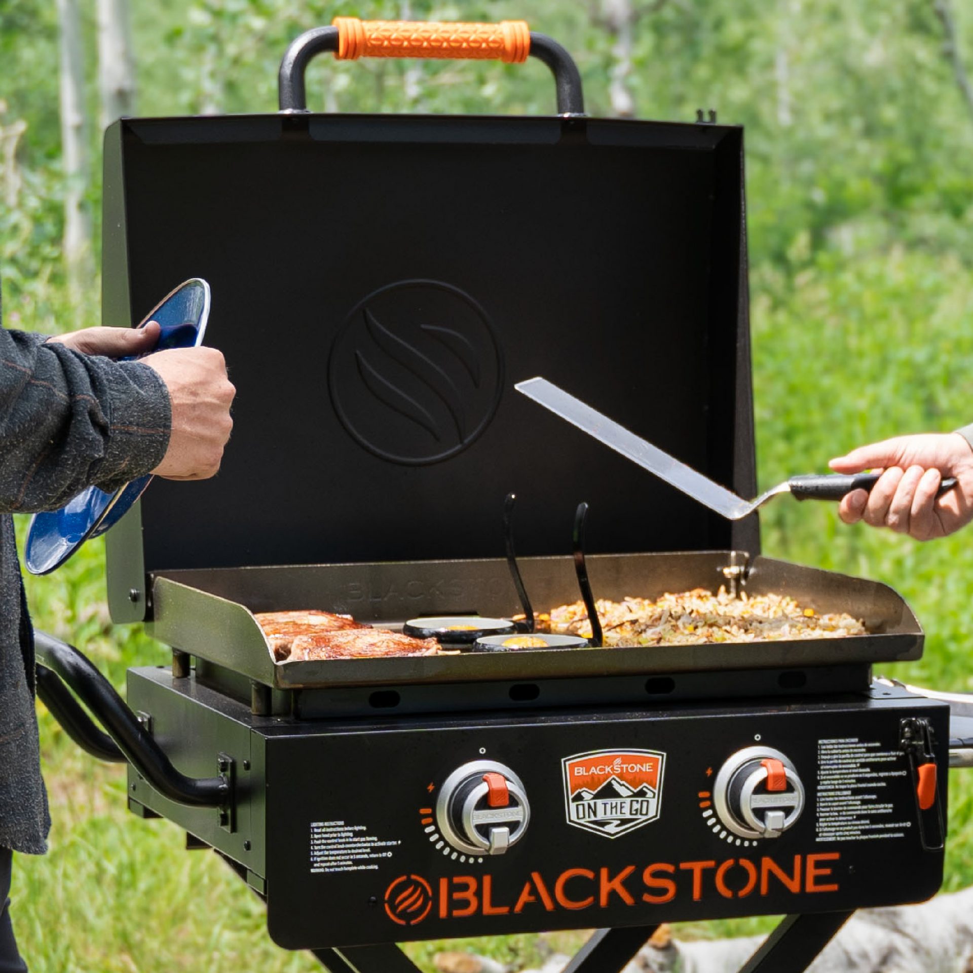 BLACKSTONE 22 Zoll Griddle FlexFold inkl. Deckel mit neuer Omnivore Grillplatte - Der mobile Gasgrill für maximale Flexibilität | 2350EU von Blackstone