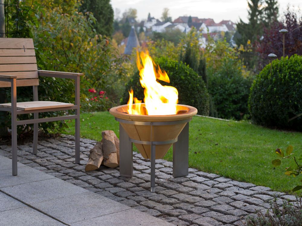Feuerspeicher aus CeraFlam® Keramik mit Edelstahlgestell - FSS