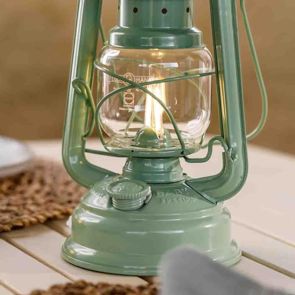 Feuerhand LED Laterne Baby Special 276 Sage Green bis 150 Lumen von Feuerhand