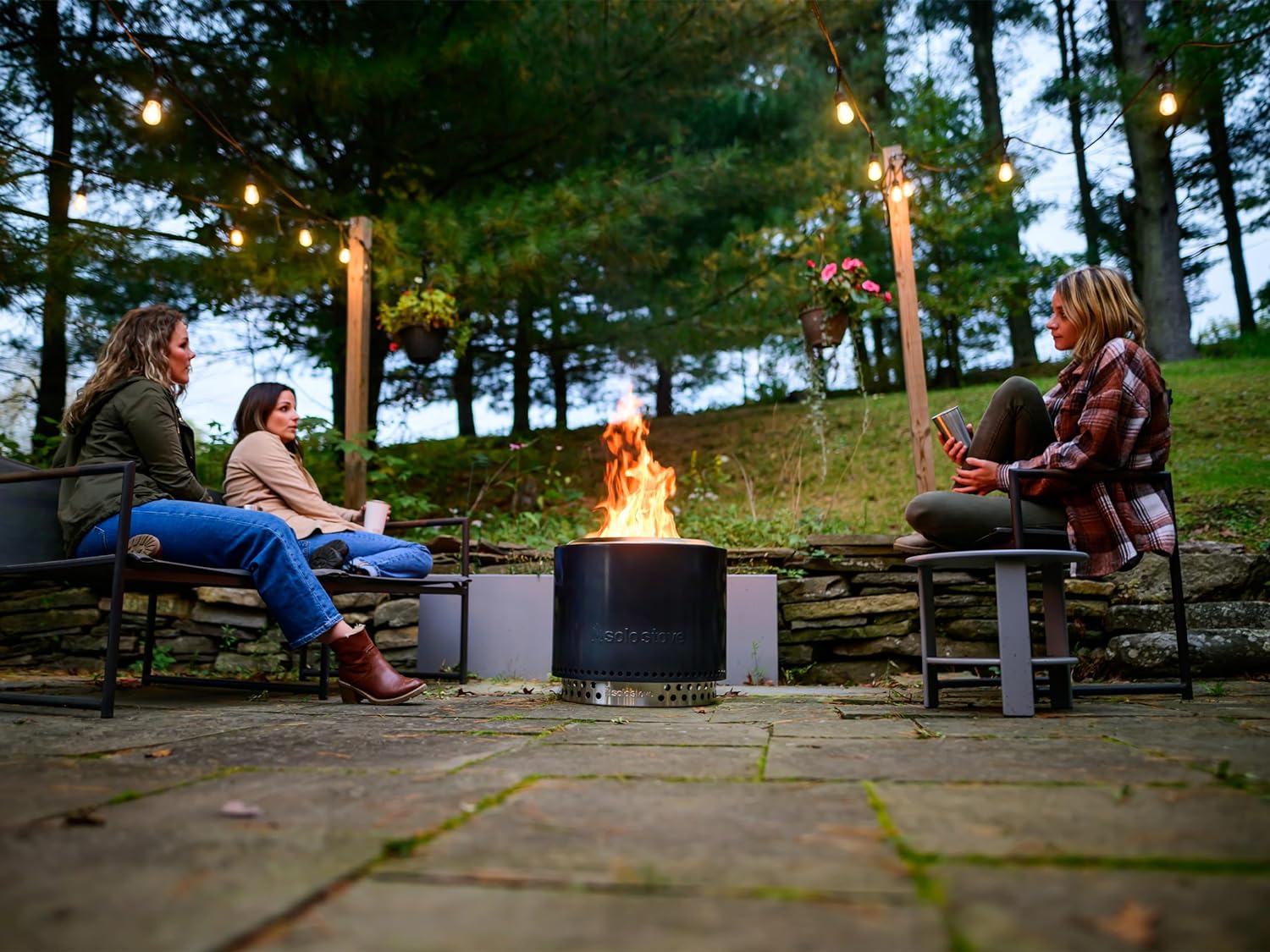 Solo Stove BONFIRE 2.0 + STAND Gunmetal Metallic + Edelstahl Deckel + 1kg Anzünder - AKTION von Solo Stove