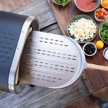 Revolve Pizzaschaufel aus Edelstahl von Revolve