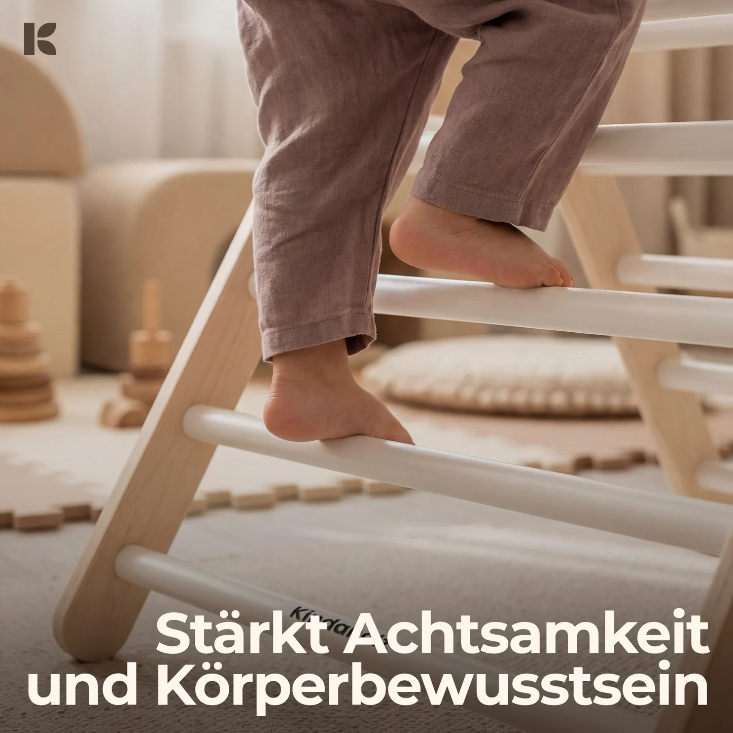 Kindaholz SAMI Kletterdreieck mit NOAH Rutschrampe Weiß Indoor Kletterset aus FSC Holz von Kindaholz