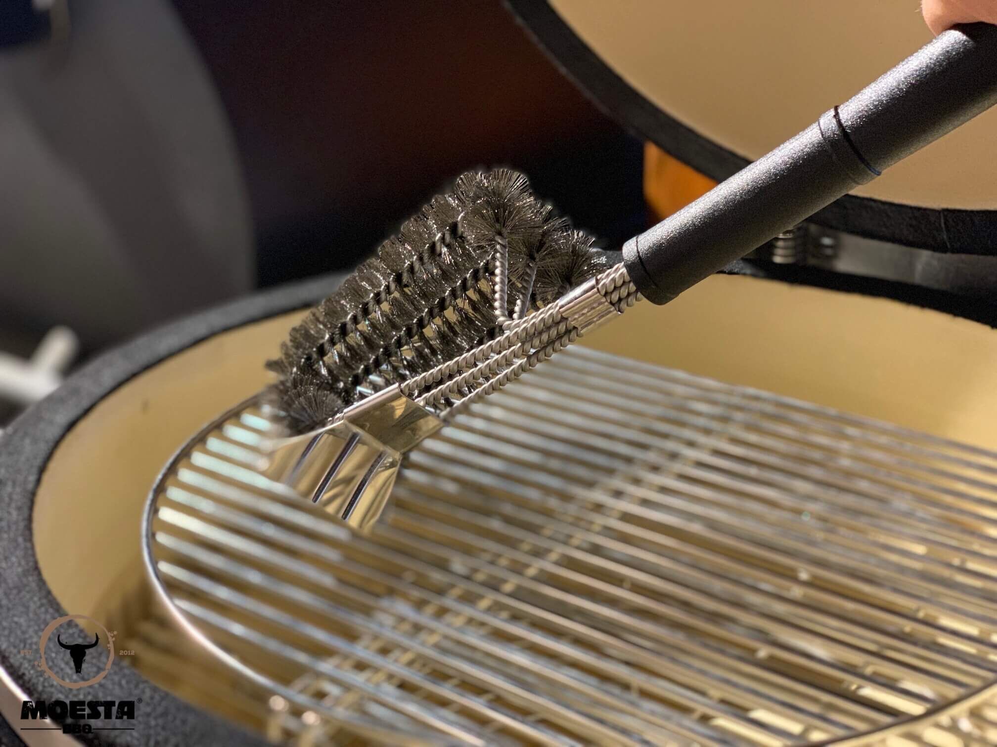 BBQ Brush No. 1 - Die Edestahlbürste unter den Grillbürsten ~ Moesta BBQ von Moesta BBQ BBQ Brush No. 1 - Die Edestahlbürste unter den Grillbürsten ~ Moesta BBQ von Moesta BBQ